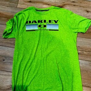 Oakley t shirt
